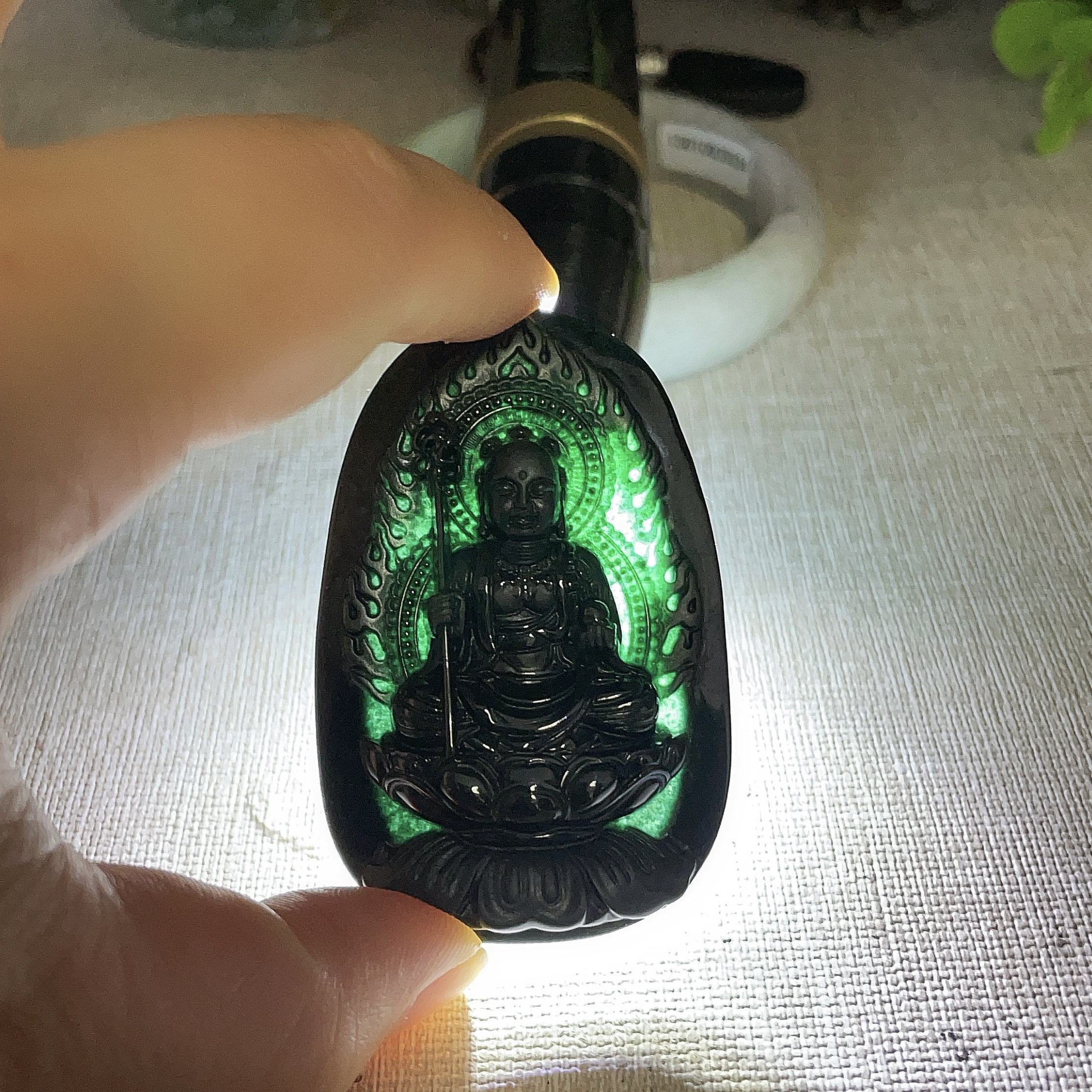 天然翡翠地藏菩萨吊坠墨翠