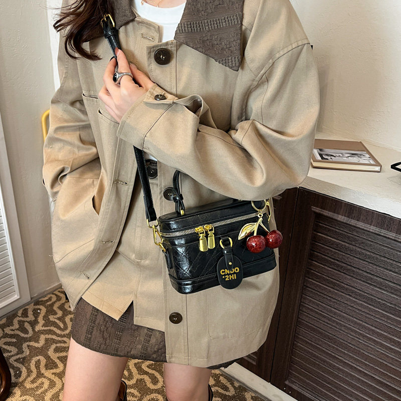 2025新款潮链条包百搭斜挎包单肩包时尚简约日韩化妆包休闲包手提