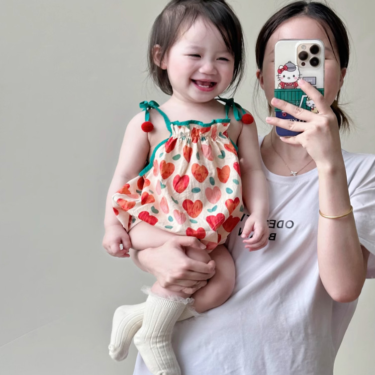 婴儿衣服夏装包屁衣女宝宝爱心薄款吊带哈衣女满月公主连体衣夏季