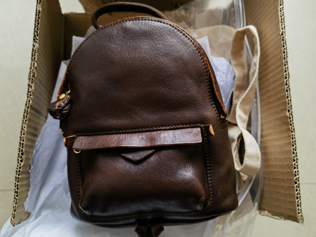 制道手工皮包全植鞣头层牛皮硬皮香家款背包双肩包26*22*10落色咖