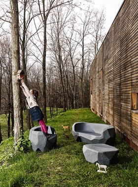 意大利MAGIS Piedras 儿童休闲椅灰色沙发组户外休闲凳茶几