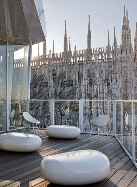 意大利进口Driade KOISHI Table Ottoman 现代简约鹅卵石茶几脚凳