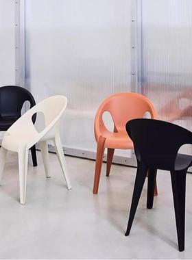Magis Bell Chair系列简约户外可堆叠休闲扶手椅轻便创意塑料餐椅