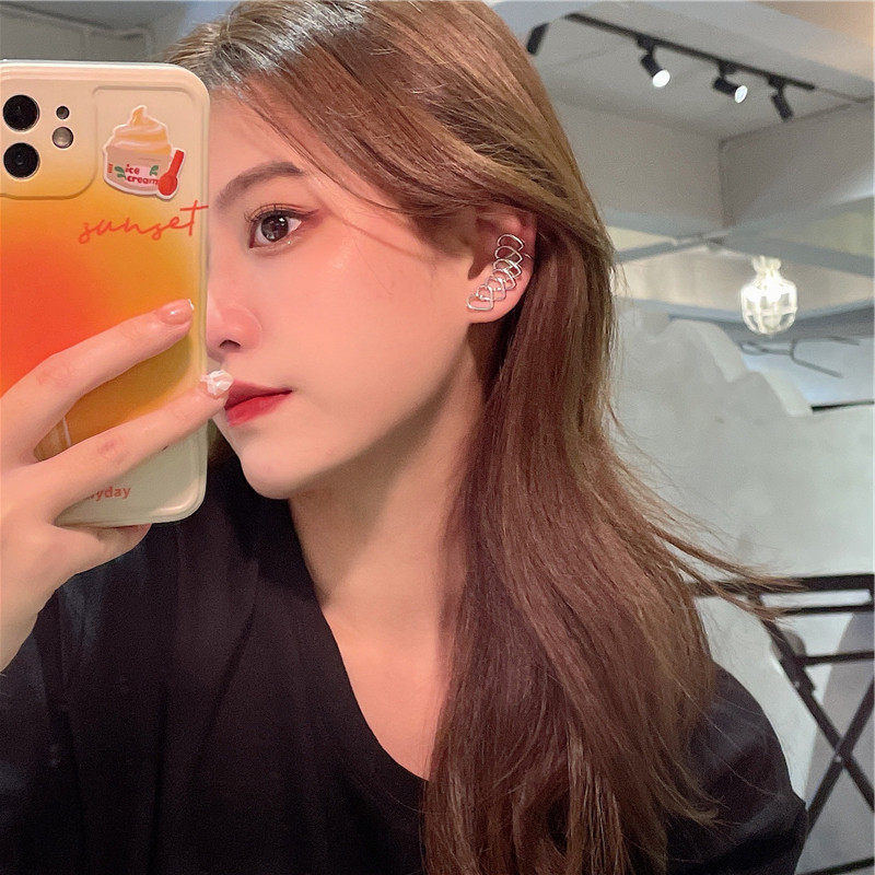 s925银针左耳一体式镂空爱心连排单只耳骨夹新款简约冷淡风耳环