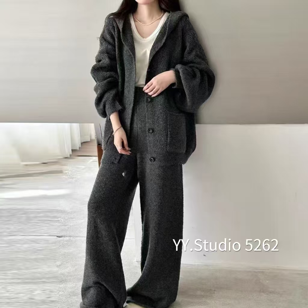 慵懒风休闲宽松纯色百搭单排扣连帽毛衣开衫高腰显瘦阔腿裤套装女