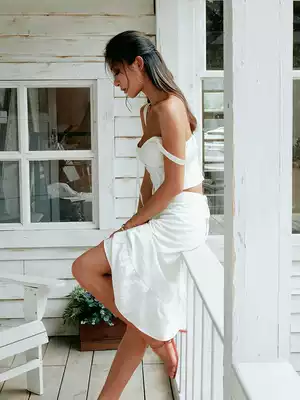 ITSNIKAR French retro temperament set female summer 2021 new sexy white Suspender top skirt