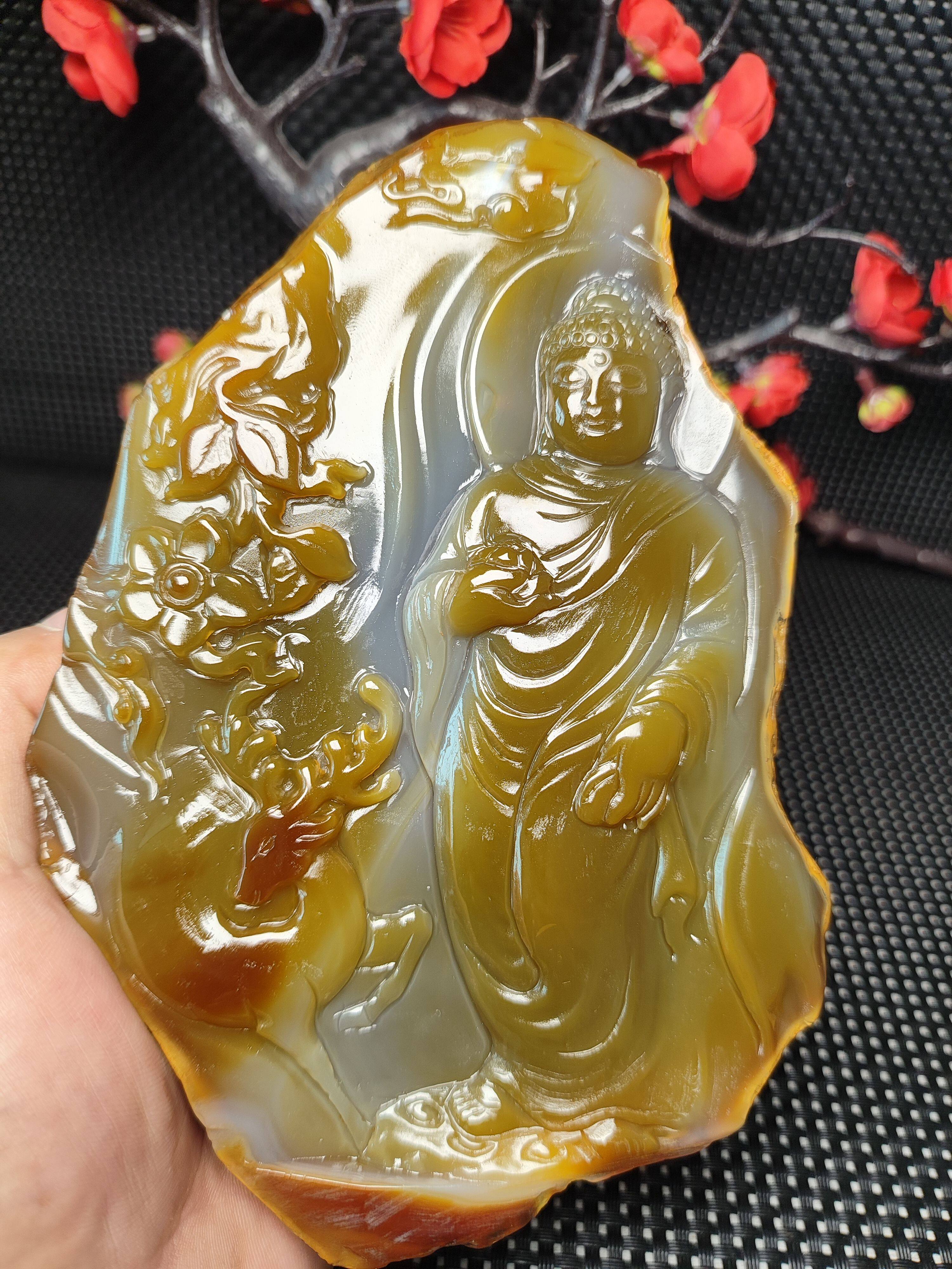 天然玛瑙玉髓，包浆原皮，释迦摩尼佛，摆件