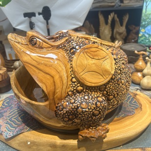香樟木大嘴金蟾摆件手工雕刻整木家居装饰呱呱来财送礼开业