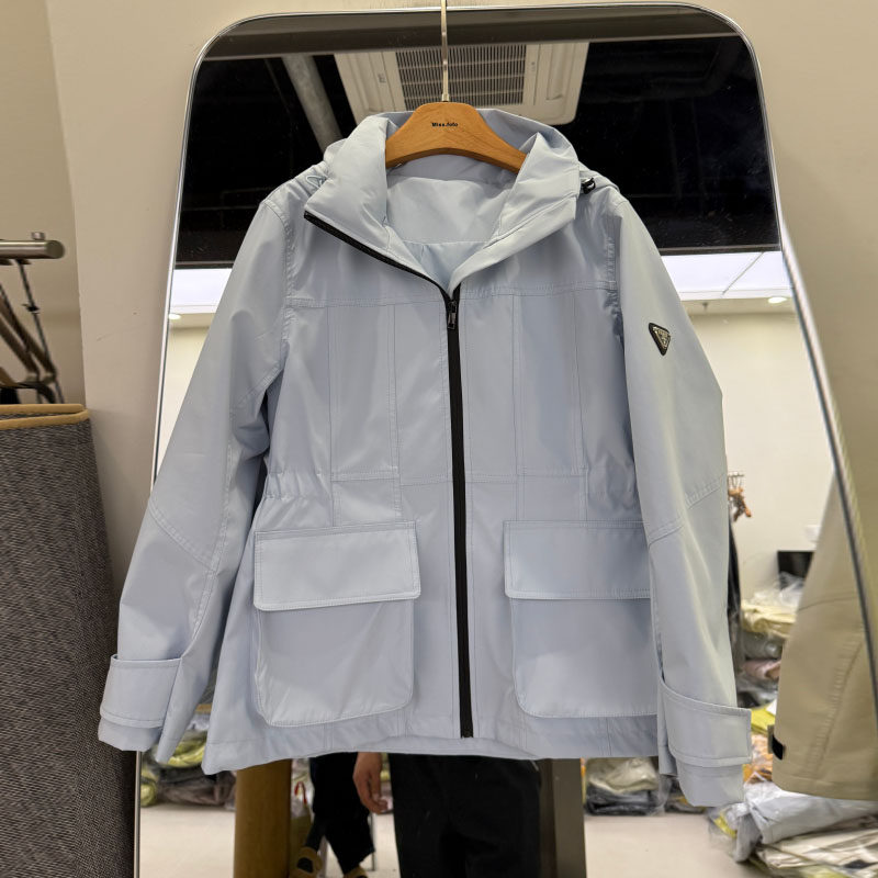 MISSFOFO宽松超级好看冲锋衣女款2026春天新款户外工装风连帽外套