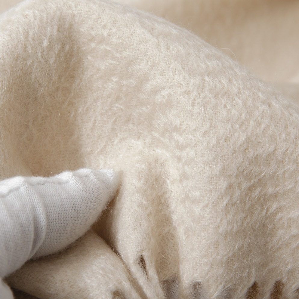 内蒙古工厂直发纯山羊绒素色水波纹粗纺大披肩秋冬季男女流苏保暖