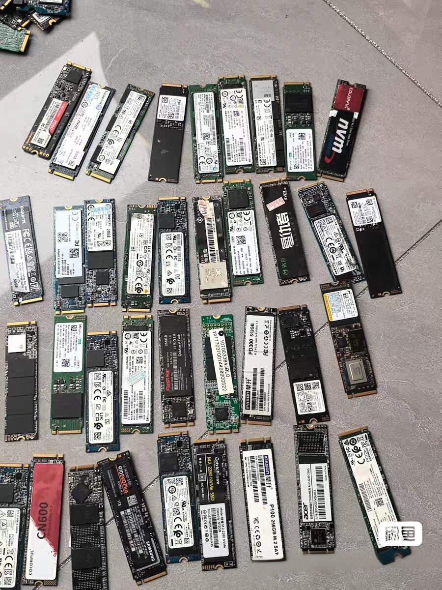 专业回收坏固态硬盘sata.m2好的坏的不分品牌回收高价回收坏固态
