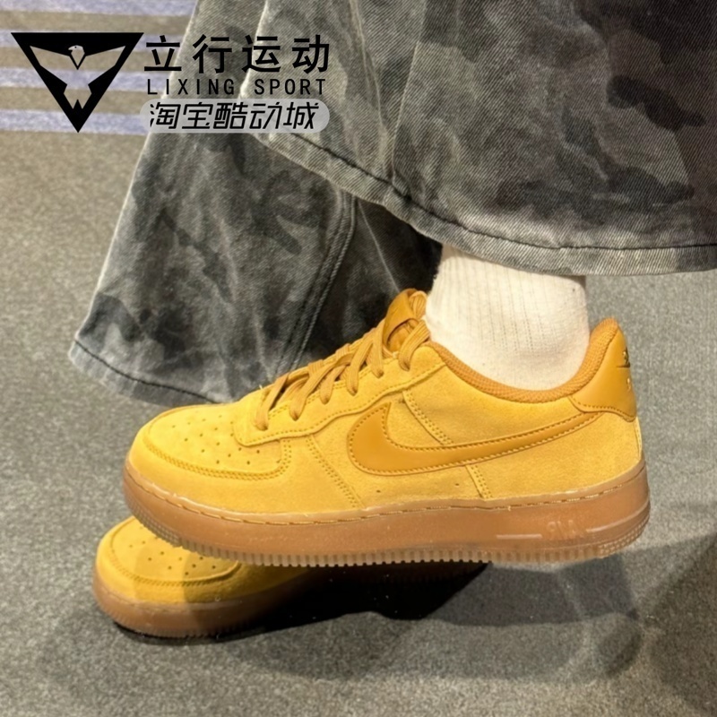 耐克大童女子空军时尚运动板鞋