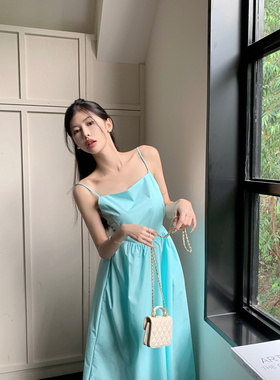 露背吊带连衣裙女后背绑定收腰仙女海边度假风a字长裙沙滩裙