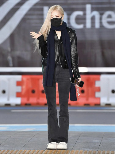 高腰弹力微喇牛仔裤显腿长