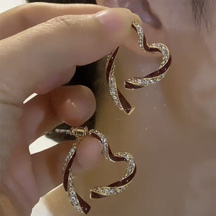 前后戴红色爱心耳环新款轻奢独特气质耳饰女秋冬小众设计高级耳饰