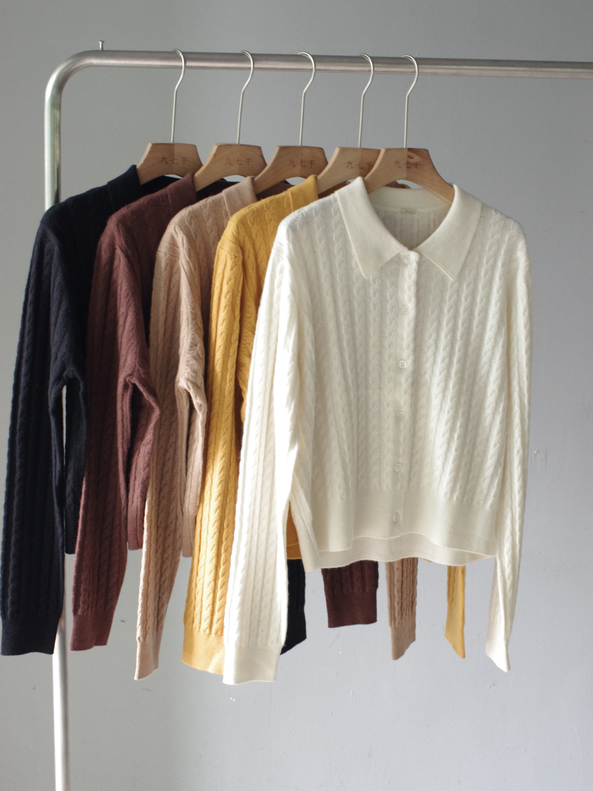 翻领绞花纯山羊绒开衫Polo领小麻花短款外套针织毛衣女士秋冬新款