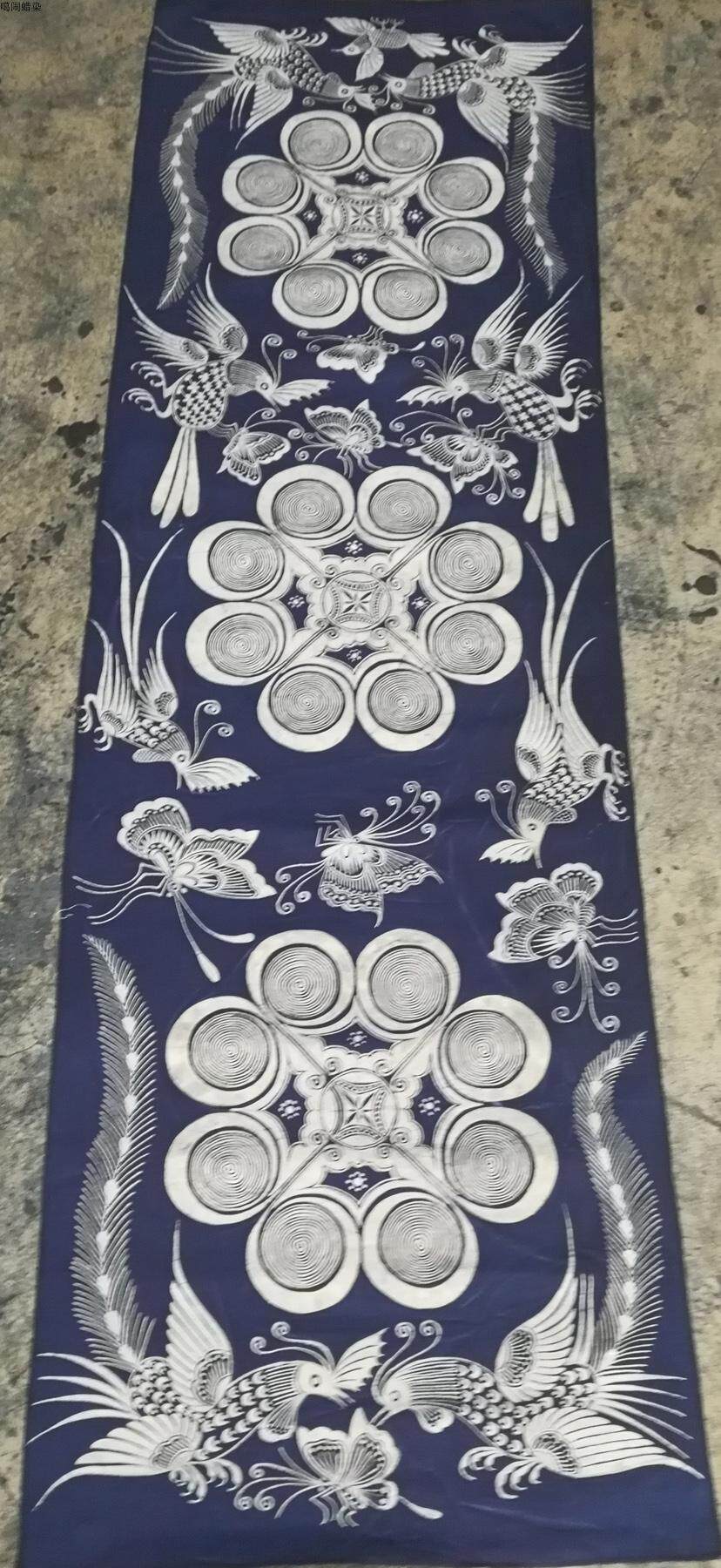 丹寨蜡染定制千年涡妥壁挂桌旗桌布床旗加工传统植物染印染定做