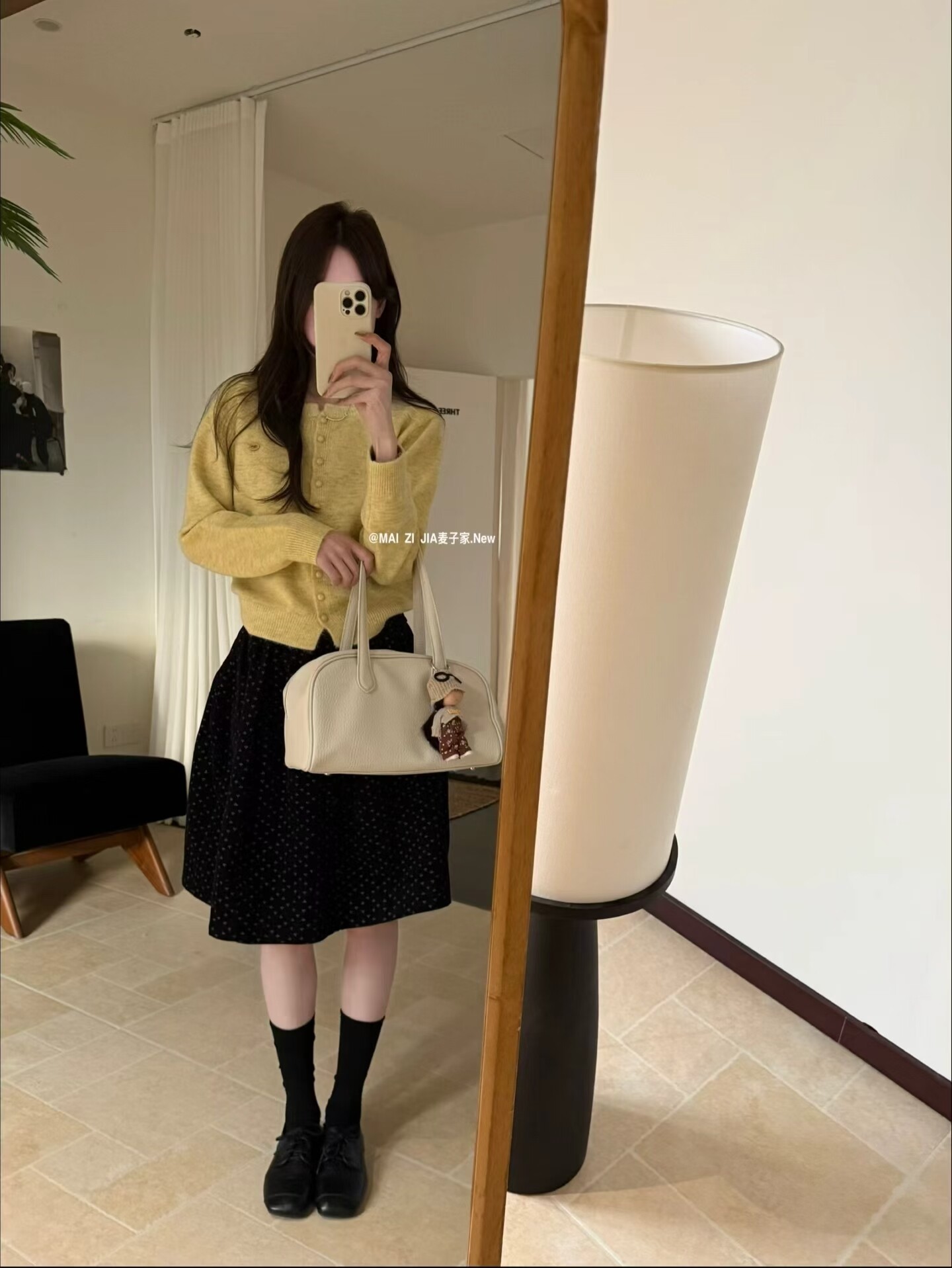 麦子家温柔圆领开衫毛衣女简约单排扣短款针织衫日常通勤百搭外穿图片
