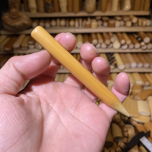 11.8-110爆密细支香烟铅笔，一物一链接，远山工实心玉竹手把件