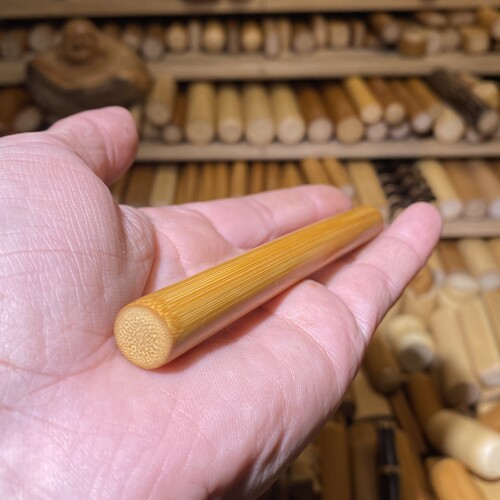 11.7-124爆密细支长圆，一物一链接，远山工实心玉竹手把件