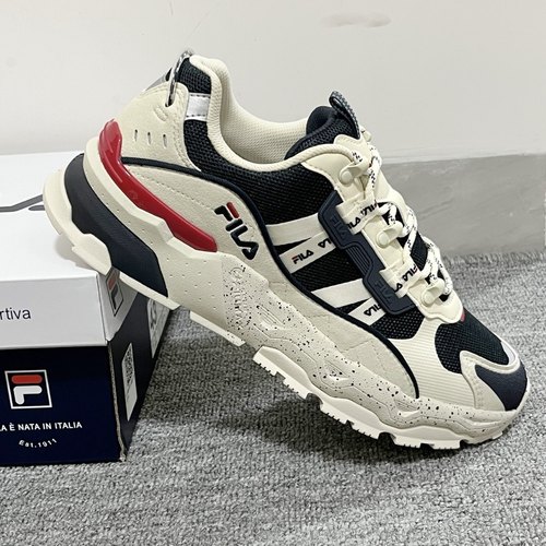 Fila斐乐TREK满天星男子耐磨减震舒适运动鞋跑步鞋F12M134155FWD