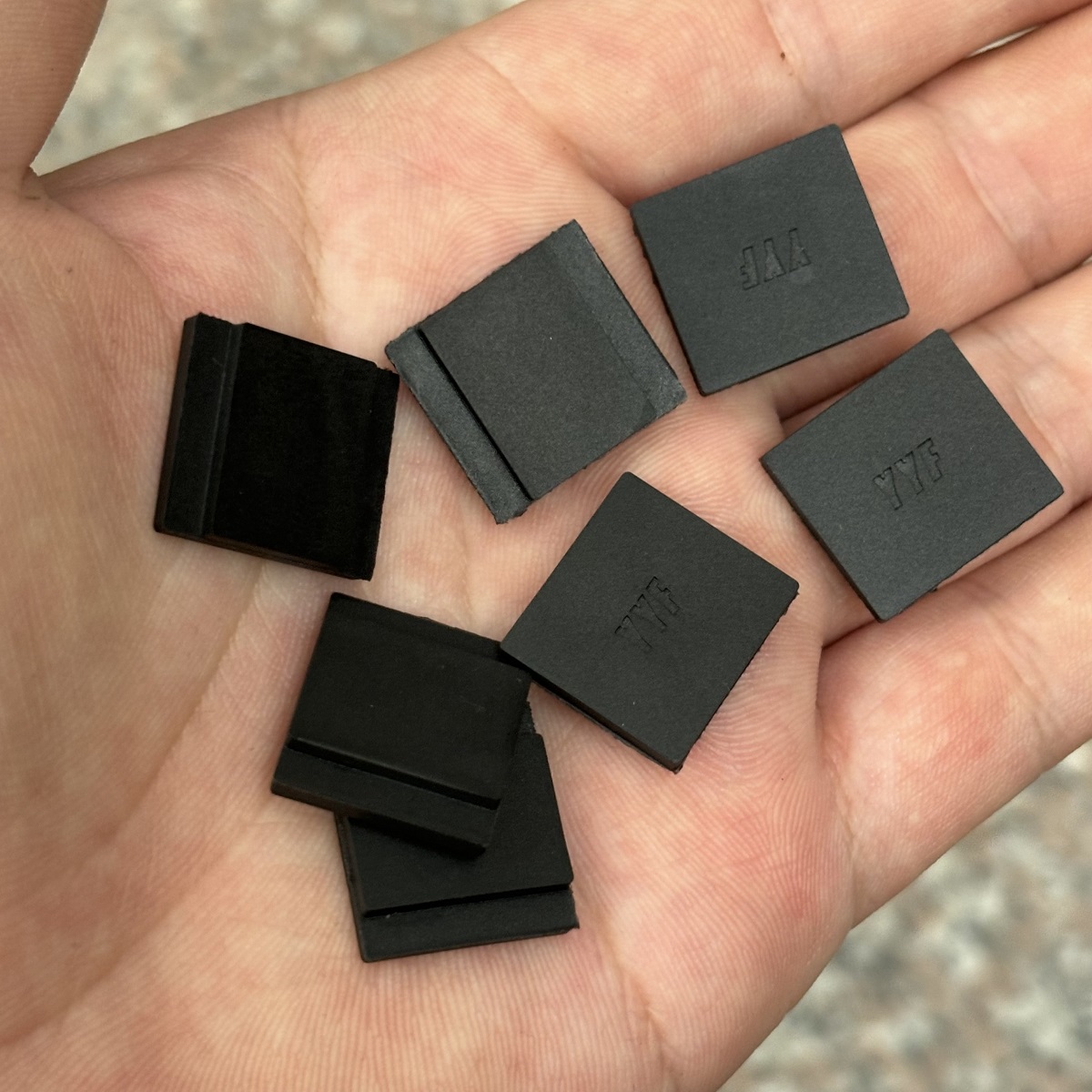 YYF软胶可粘合通用型热靴盖硅胶