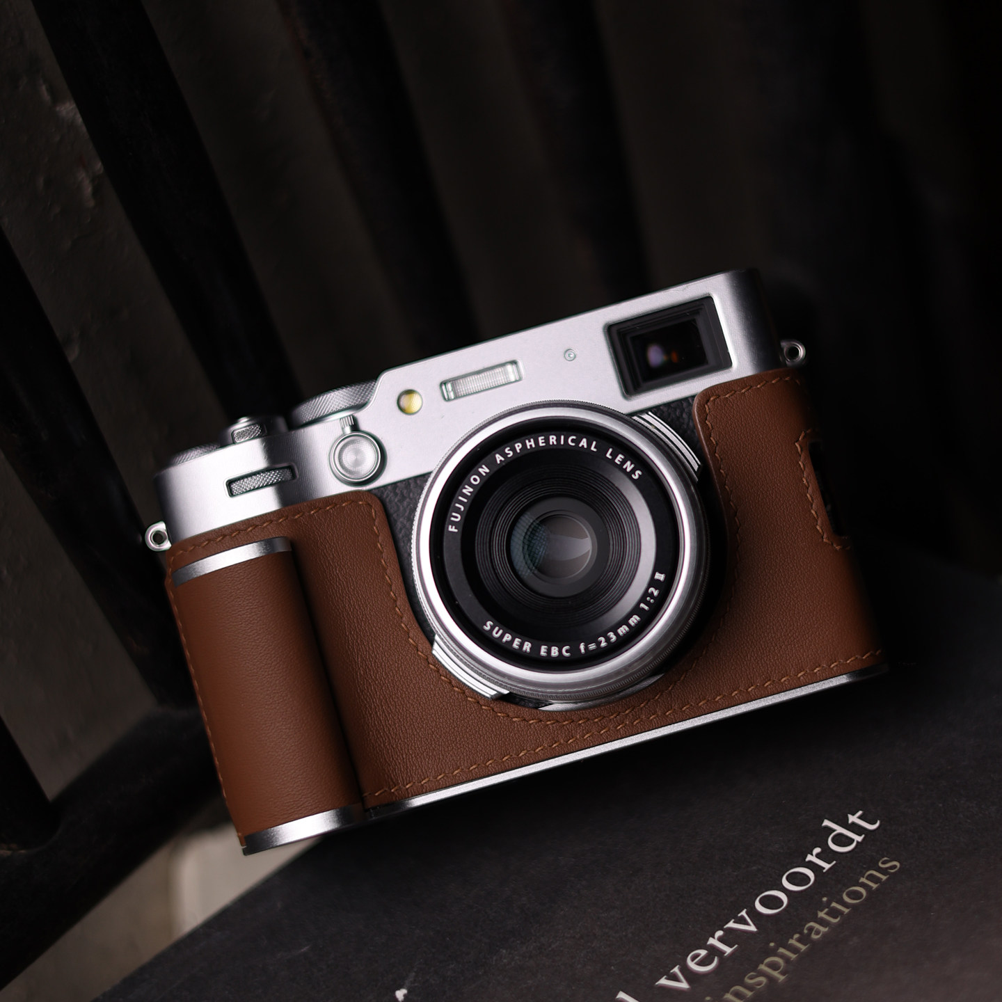 cam-in 富士x100vi相机swift真皮套银色手柄铝合金黑色底座保护套