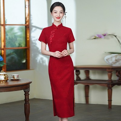 五一喜婆婆婚宴装2025新款红色夏季旗袍高贵年轻妈妈礼服平时可穿