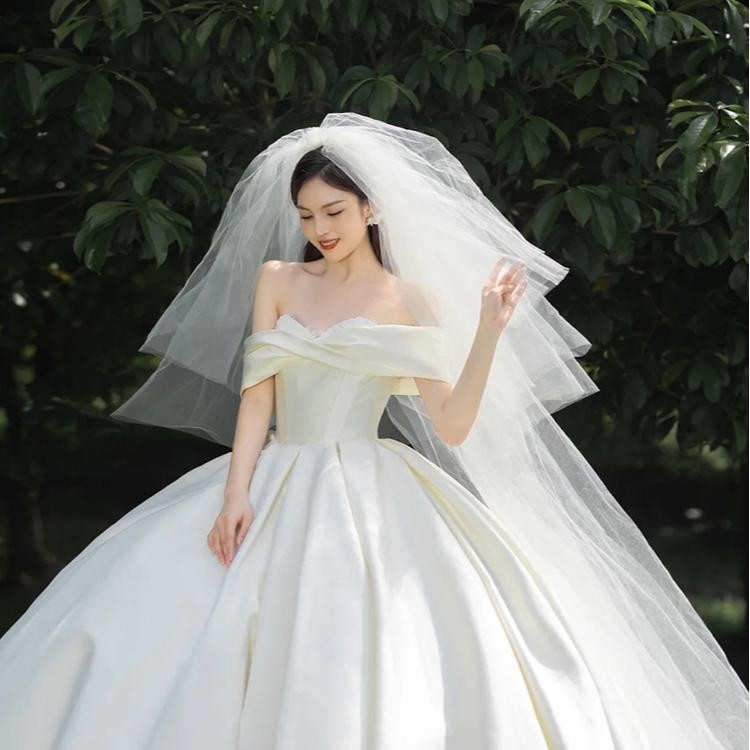 简约百搭长款素纱草坪婚礼教堂仪式纱新娘旅拍结婚头纱三层白色