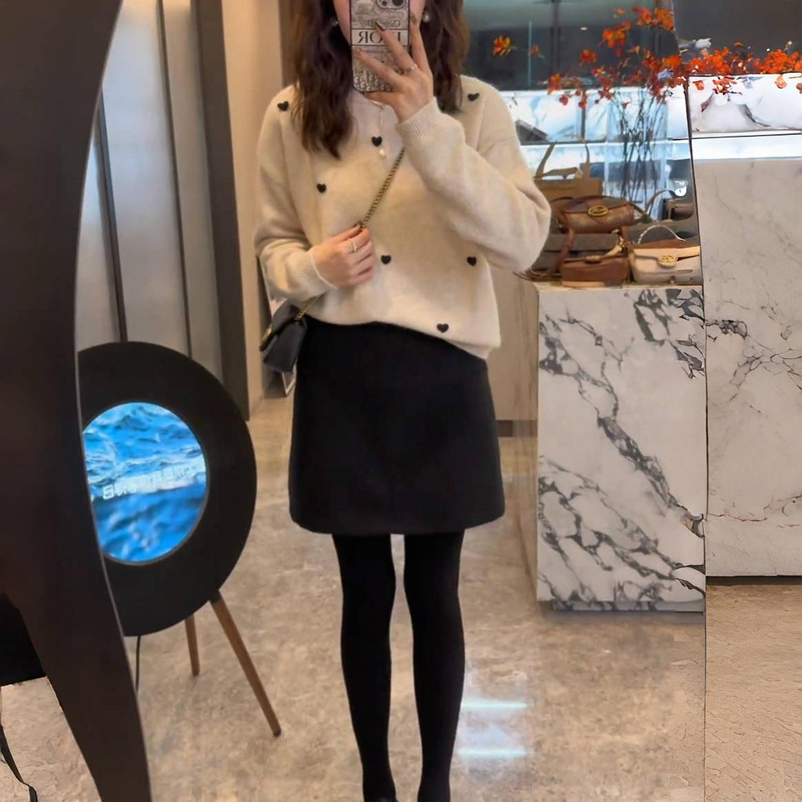 韩系毛呢半身裙女百搭高腰显瘦通勤A字短裙轻熟简约风黑色高级感