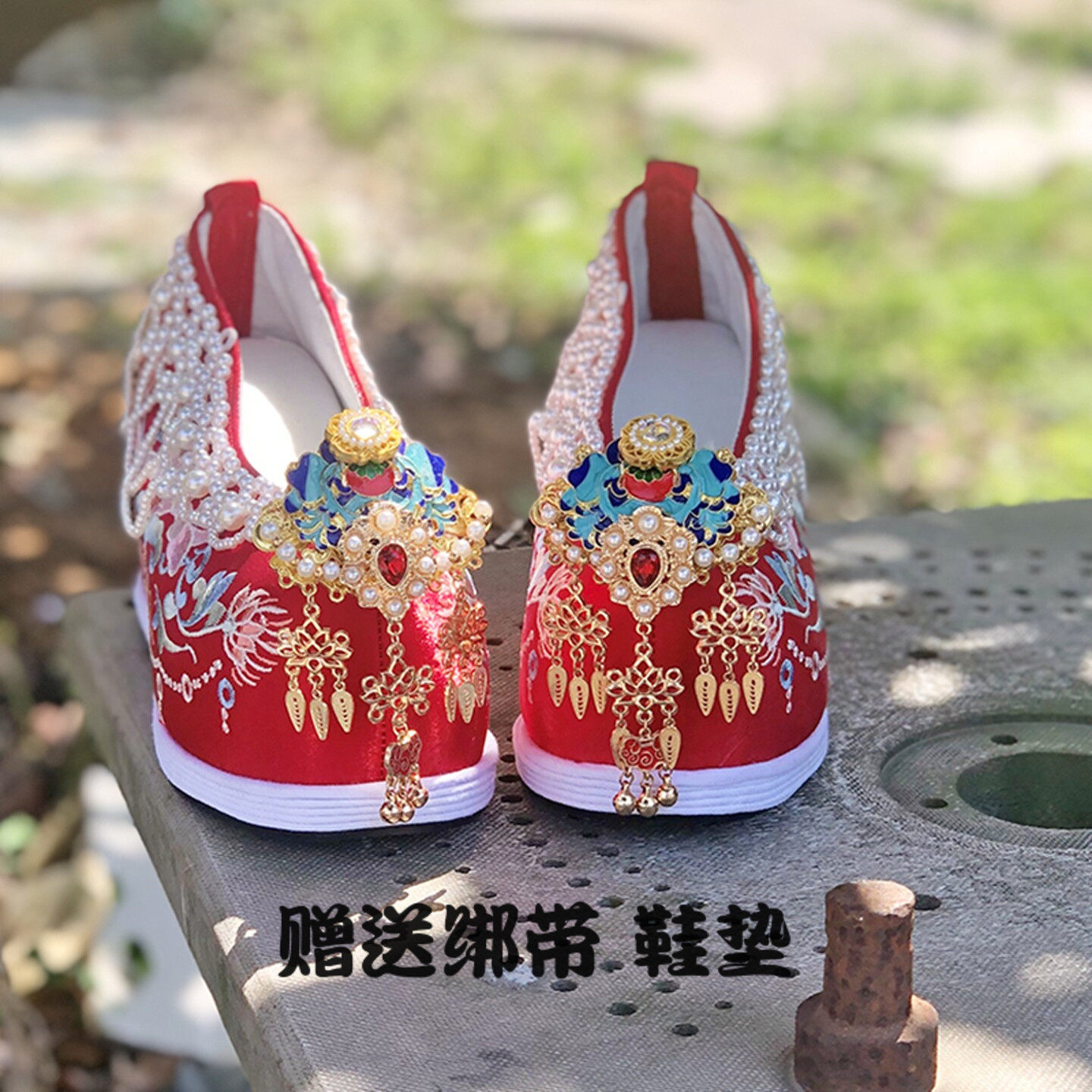 新款秀禾鞋中式婚鞋内增高图片