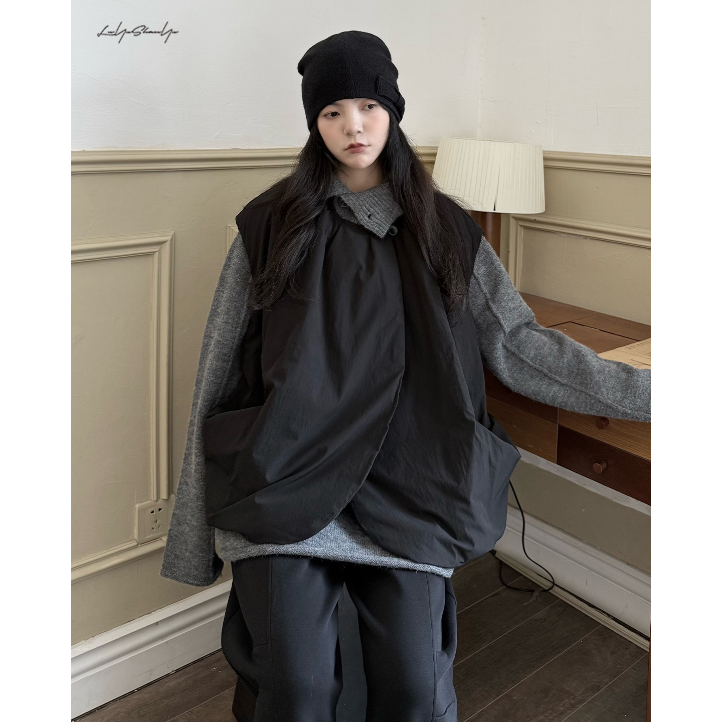 羽绒马甲90白鸭绒阔版宽松大口袋