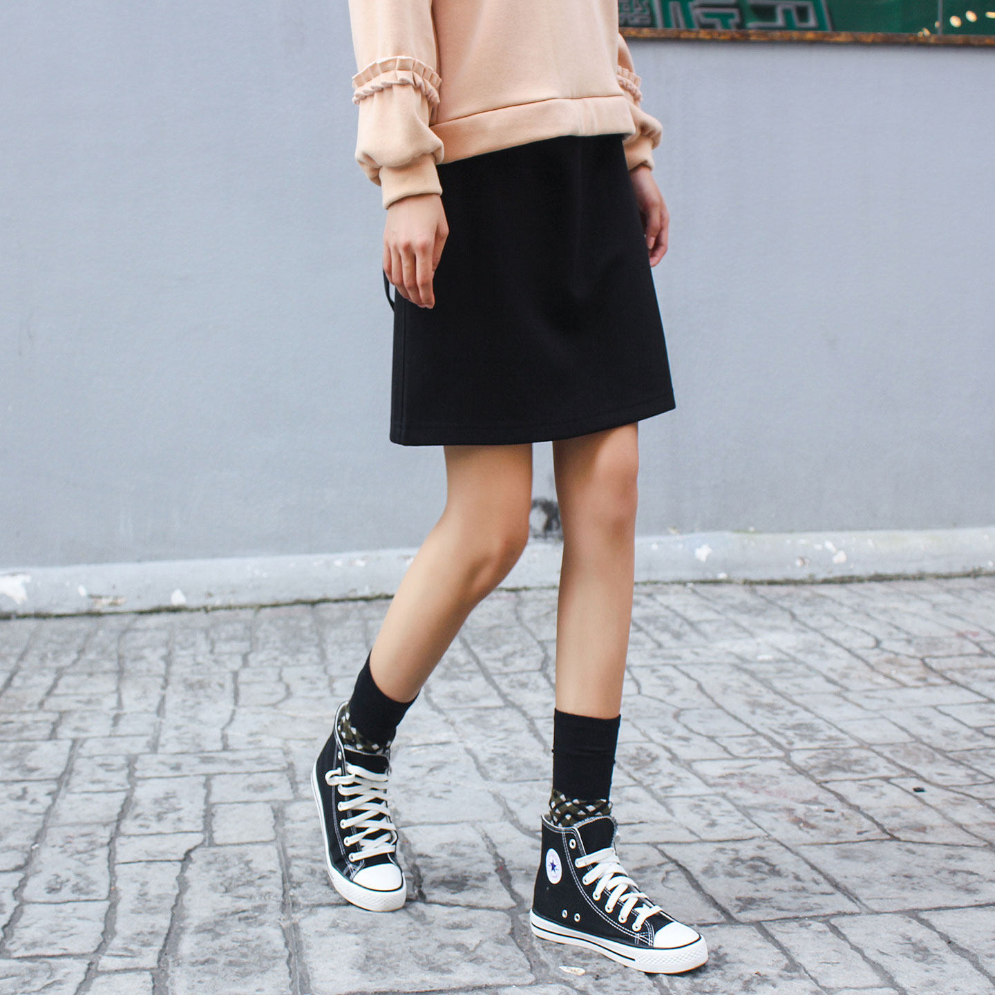 黑色直筒半身裙女春秋短款松紧腰显瘦百搭打底休闲毛呢小个子短裙