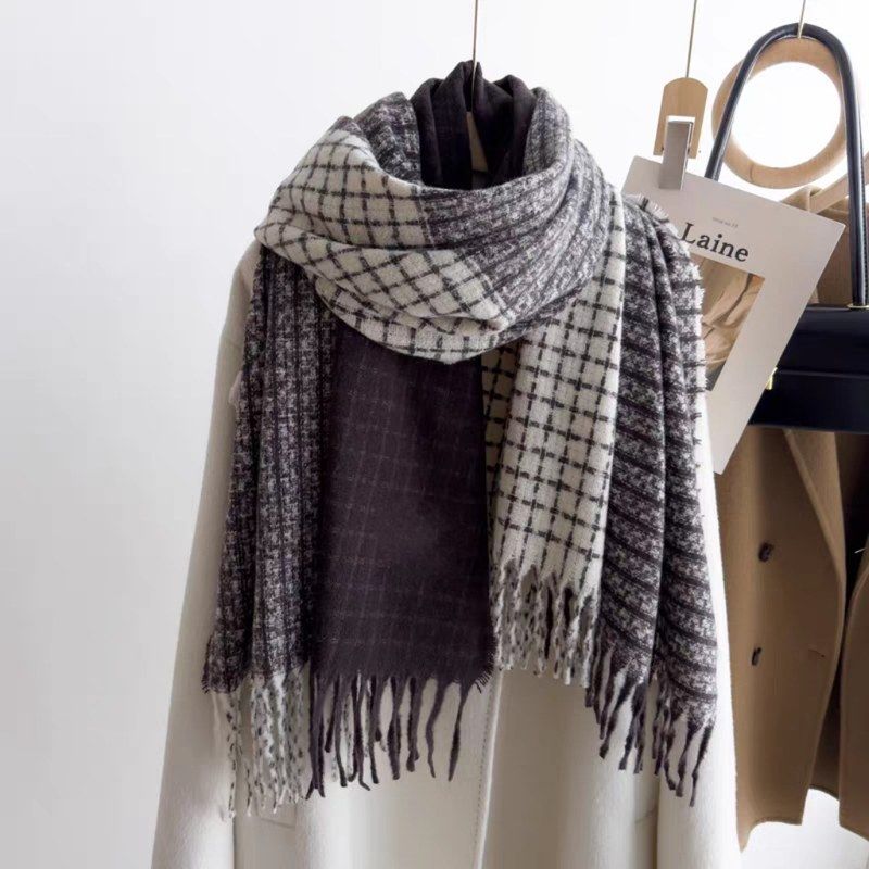 厂家直供披肩经典柔软流行高级感百搭时尚仿羊绒格子加厚流苏围巾