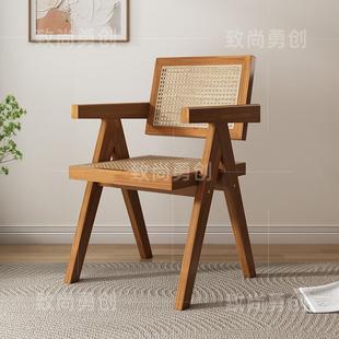 北欧实木家用藤编餐椅中古民宿餐厅靠背编藤椅昌迪加尔侘寂风椅子