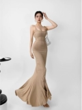 Летняя сексуальная приталенная длинная майка, платье, длинная юбка, с акцентом на бедрах, крой «рыбий хвост»