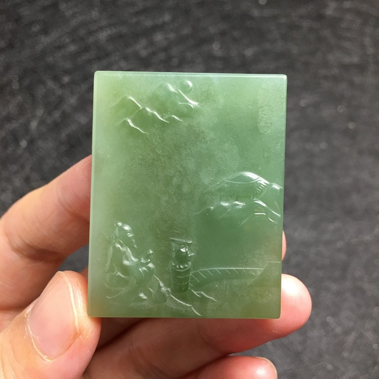 天然和田玉山料碧玉浅阳绿风景男女款吊坠正品证书保真玉石疯哥