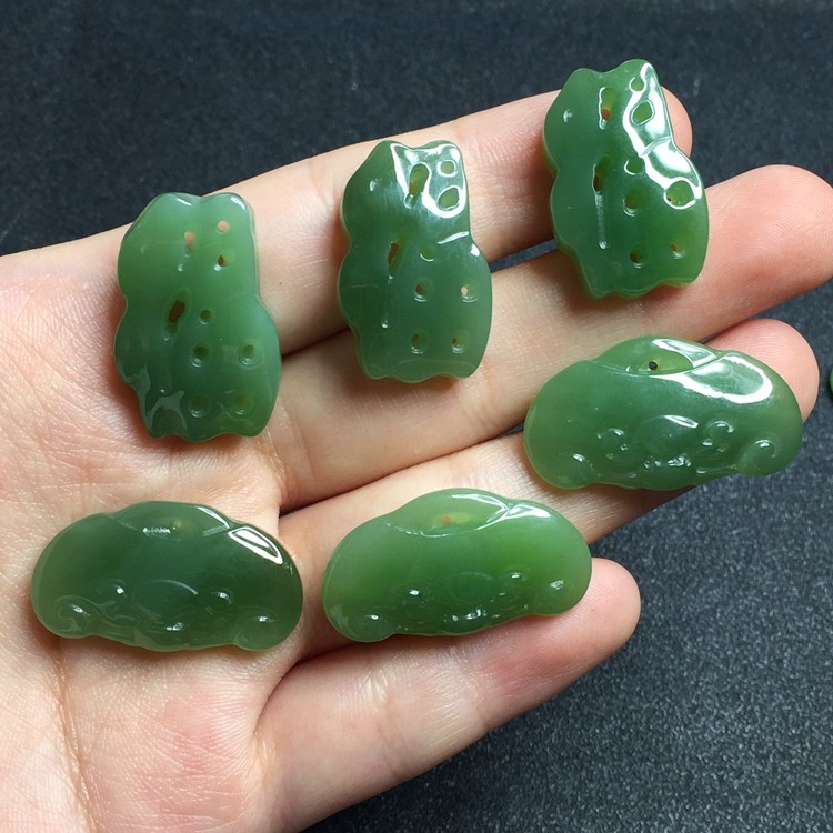 和田玉山料碧玉阳绿平安锁福字男女款吊坠正品保真天然玉石疯哥