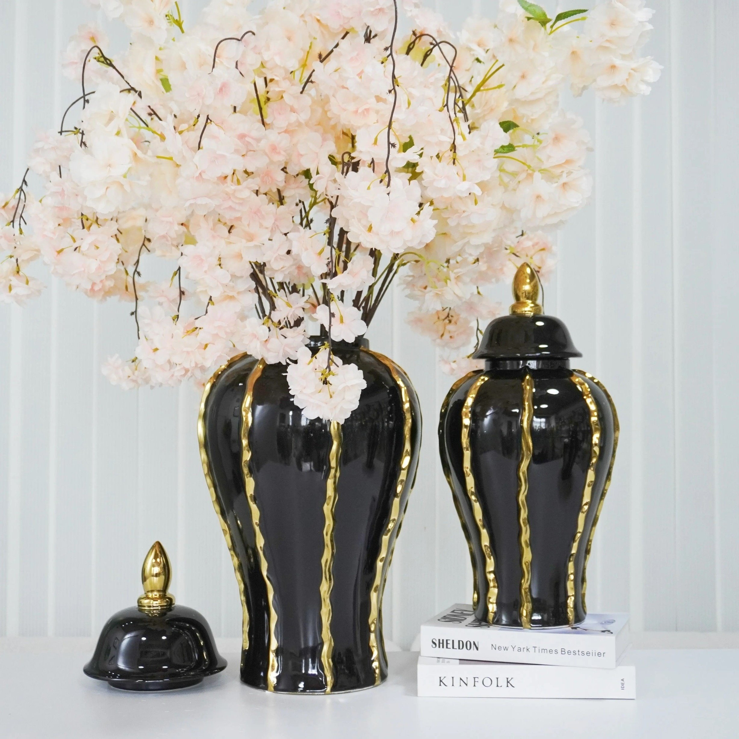 欧式简约陶瓷黑色金纹将军罐摆件家居轻奢金色电视柜玄关装饰品