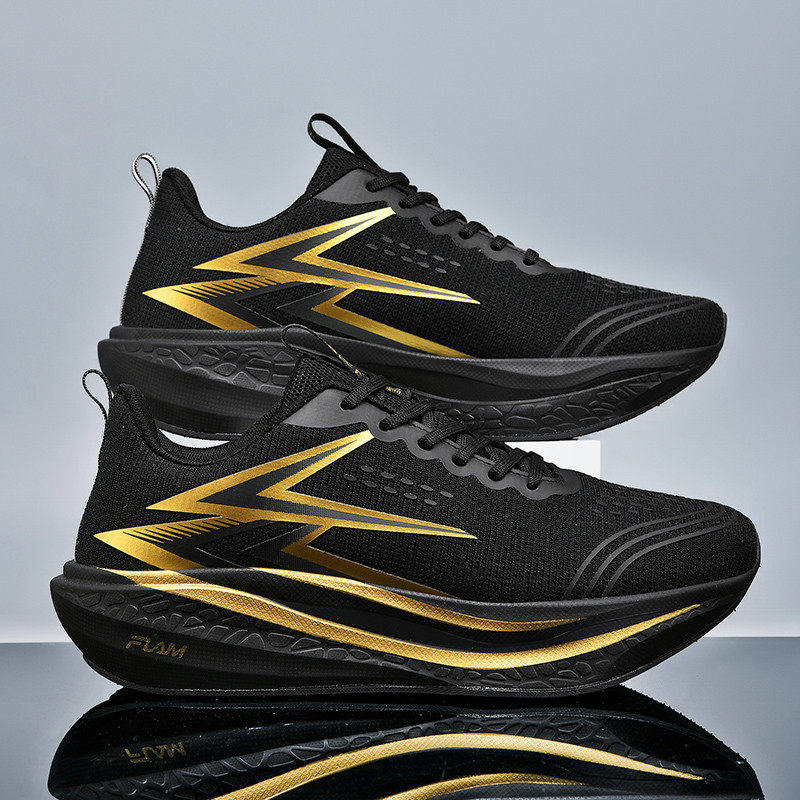 新款碳板跑鞋初中学生运动鞋男孩子跑步鞋网面青少年鞋子儿童男童