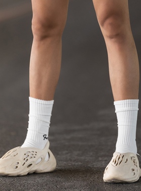 UNSHACKLED篮球中高筒袜休闲百搭加厚毛巾底
