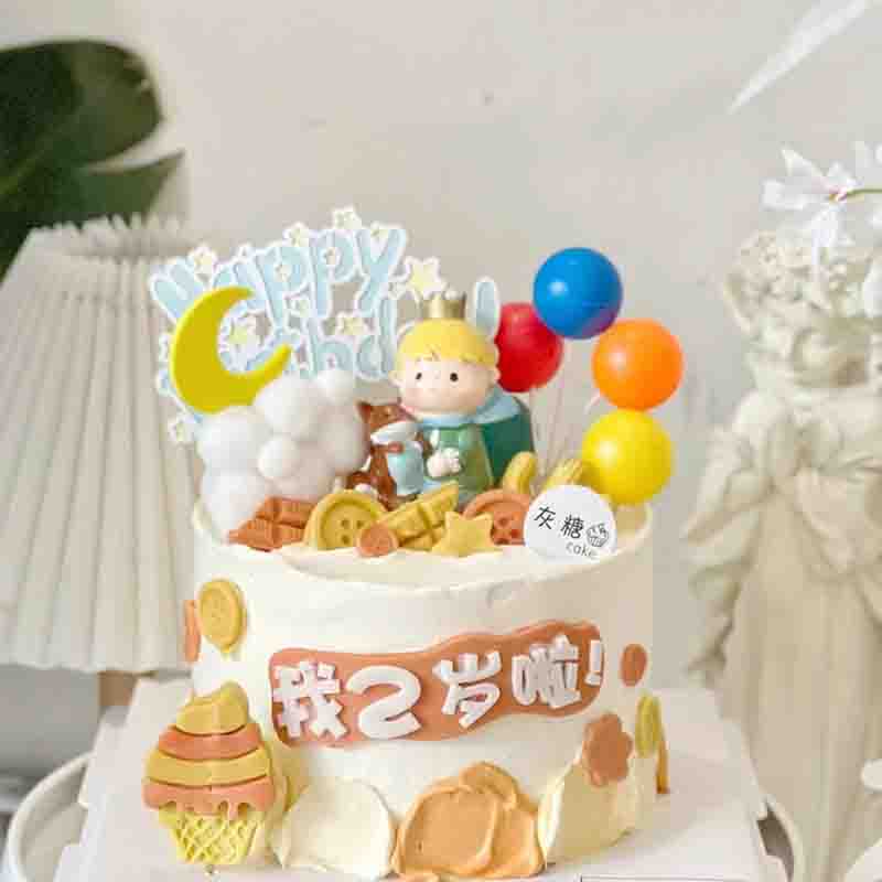 小王子抱小狐狸蛋糕装饰摆件图片