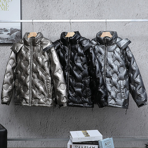 926 冬季新款潮牌亮色褶皱羽绒服男士连帽宽松外套图片