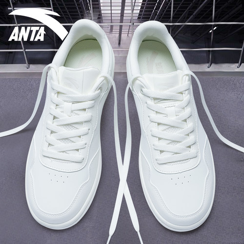 安踏黑白板鞋2025冬季新款