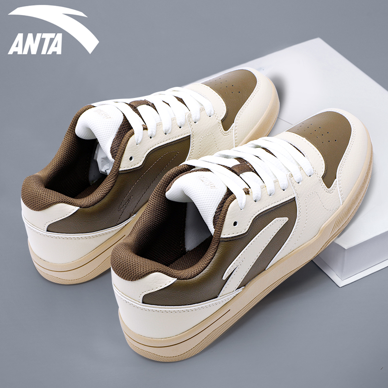 安踏男鞋冬季新款皮面防水板鞋