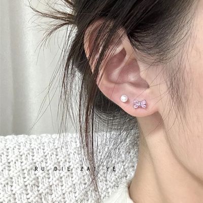 如蝶在野 巨温柔！粉锆蝴蝶结珍珠耳骨钉钛钢双耳洞叠戴高级耳钉