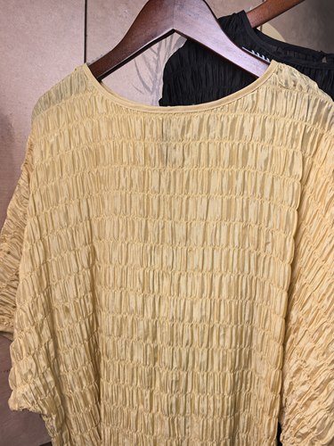 2026新款真丝泡泡肌理褶皱灯笼袖套头上衣