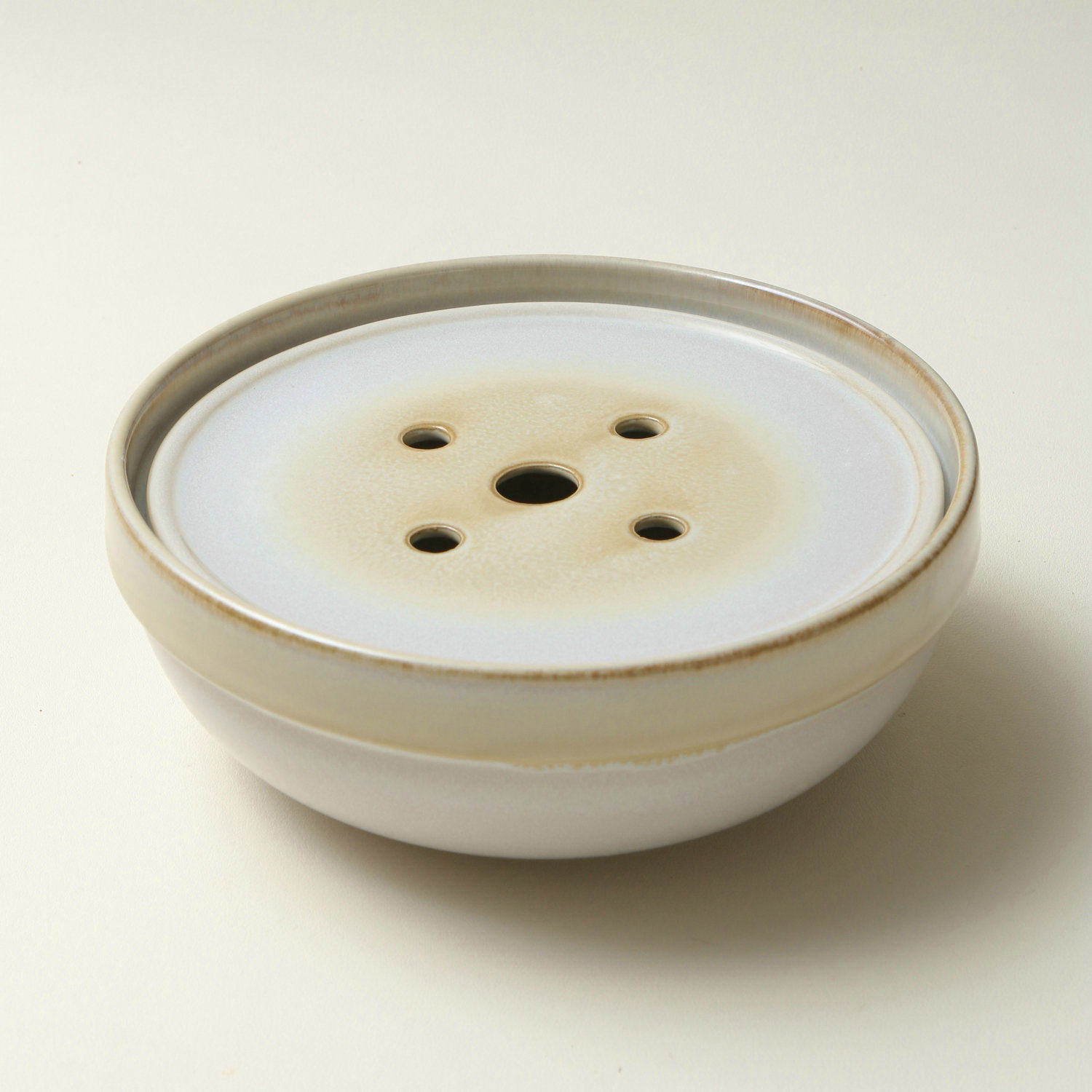 玖田烧陶瓷圆形储水式干泡茶盘