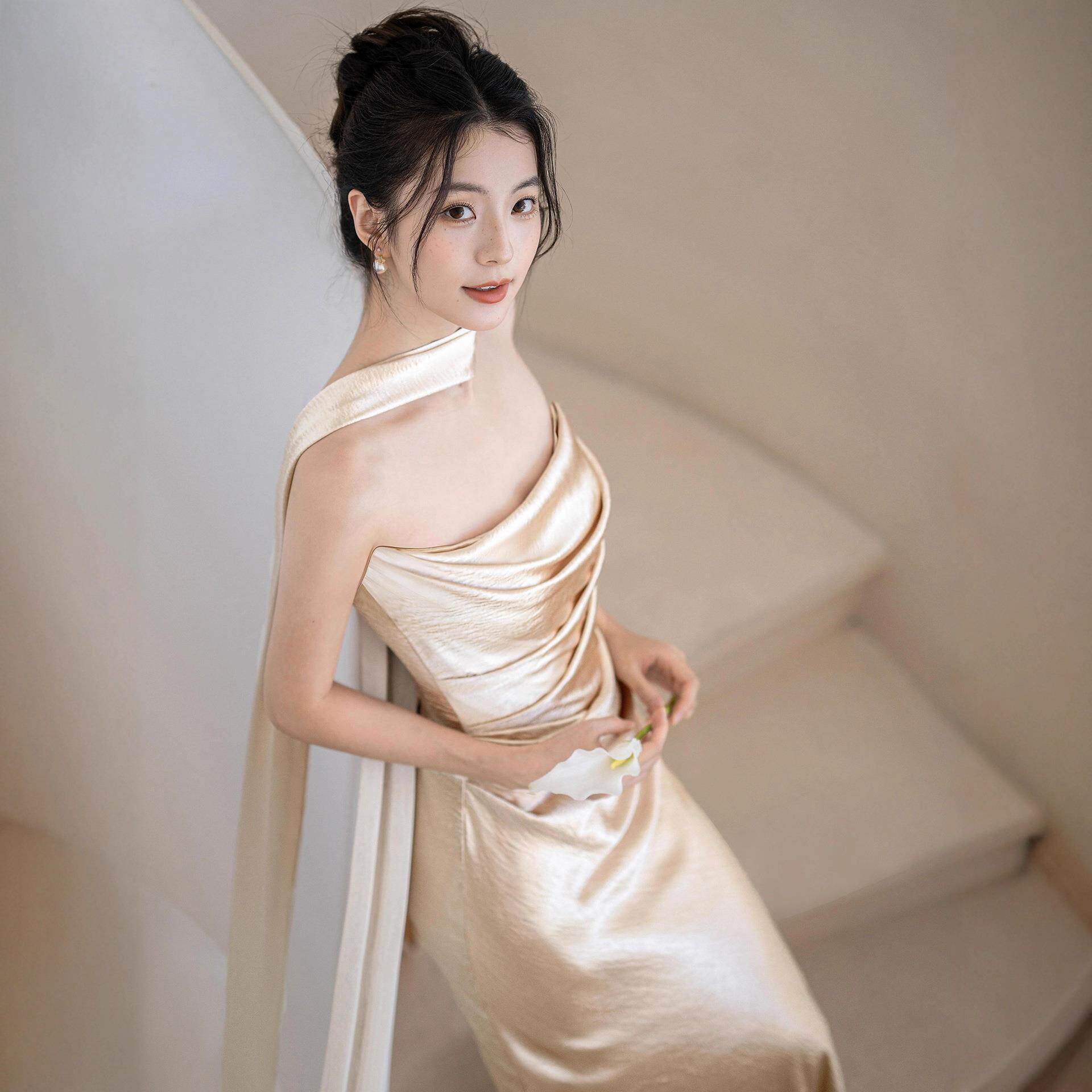 奢高端轻2026感敬酒女裙服新娘新款高级晚礼服晨袍香槟金订婚绝美