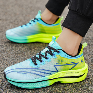 春夏网面轻便减震跑步鞋超轻软底专业碳板运动跑鞋男女新款运动鞋